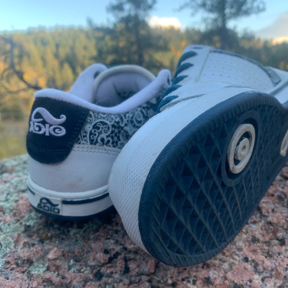 Vintage Adio Skate Shoe - Picture 11 of 15